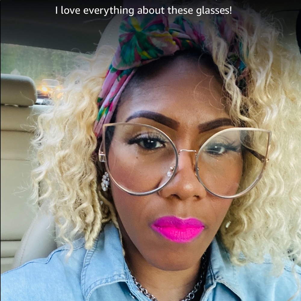 NWT in Box - Oversized Chic Cat-eye Glasses